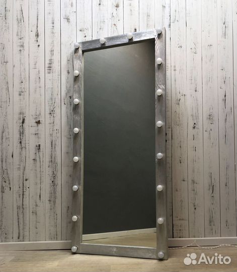 Зеркало с подсветкой