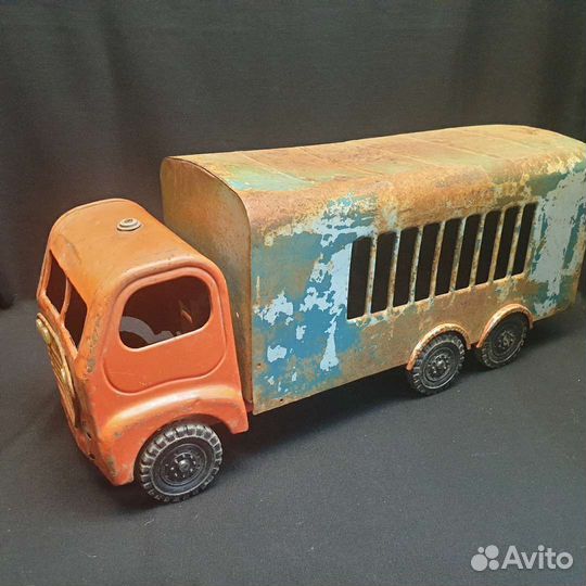 Жестяные машинки СССР