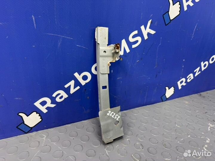 Направляющая стекла двери задняя левая Renault