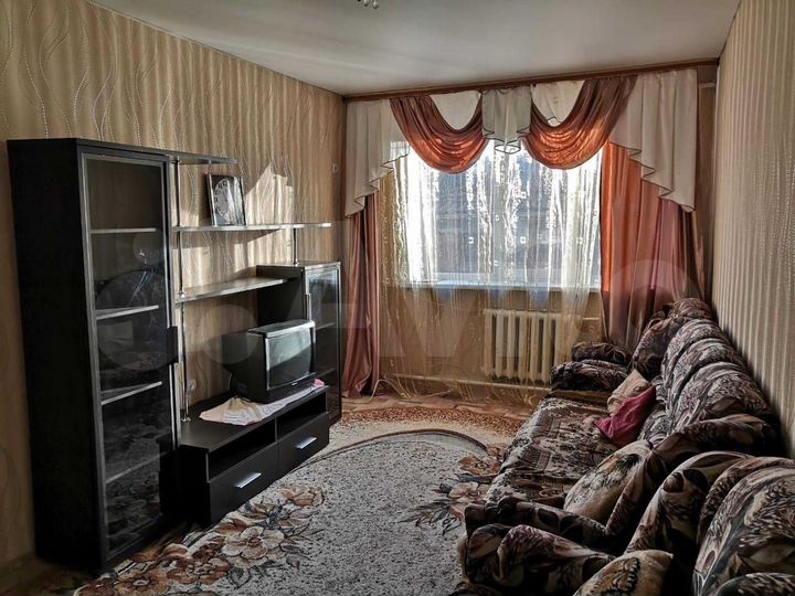 2-к. квартира, 49 м², 1/2 эт.