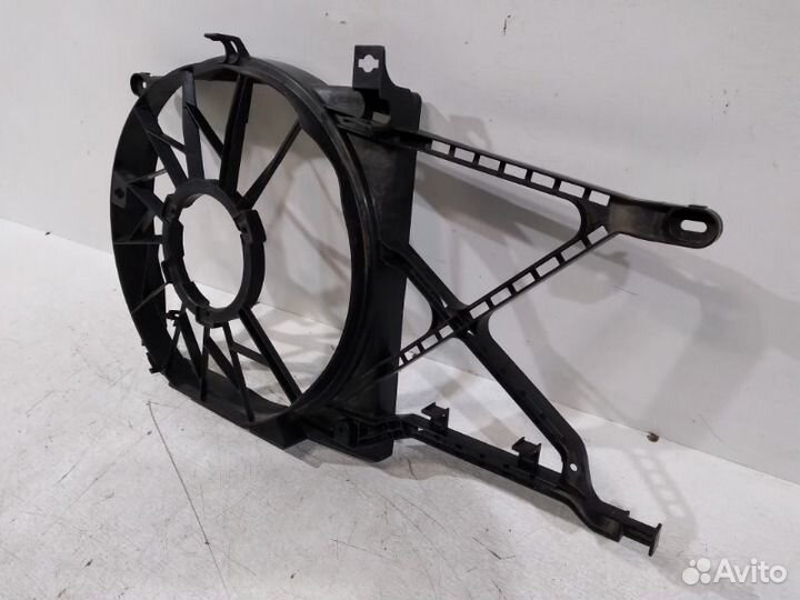 Диффузор вентилятора Opel Astra H 2004