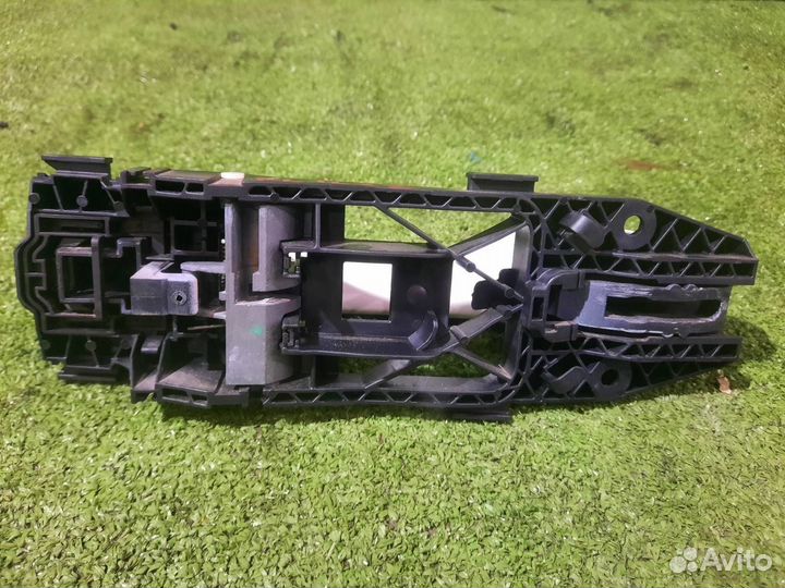 Ручка двери внешняя передняя левая Volkswagen Golf