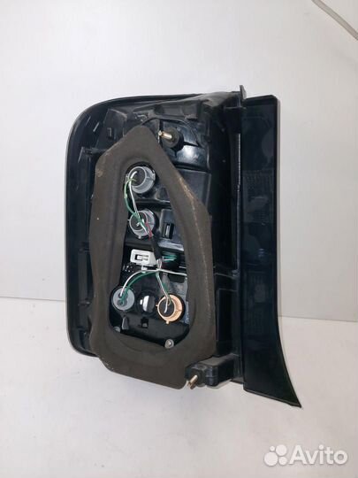 Фонарь задний правый Toyota Prius 2 NHW20 2005