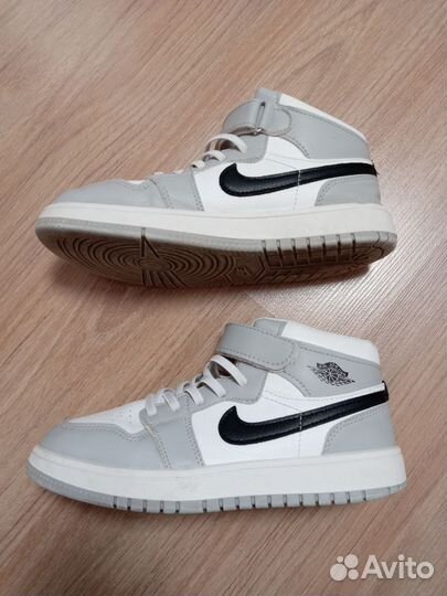 Кроссовки Nike Air Jordan р.35 на мальчика