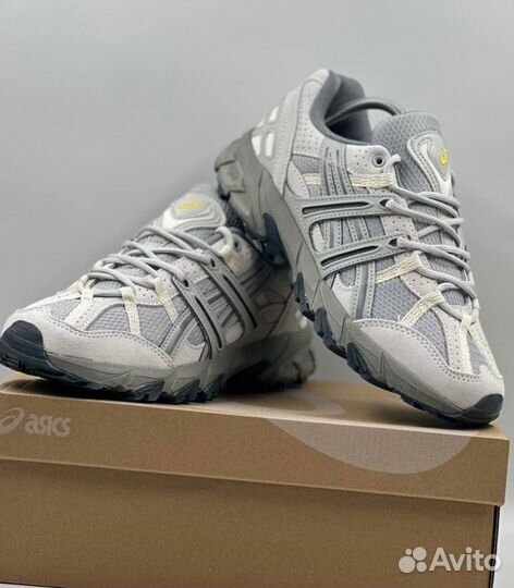 Удобные кроссовки Asics Sonoma