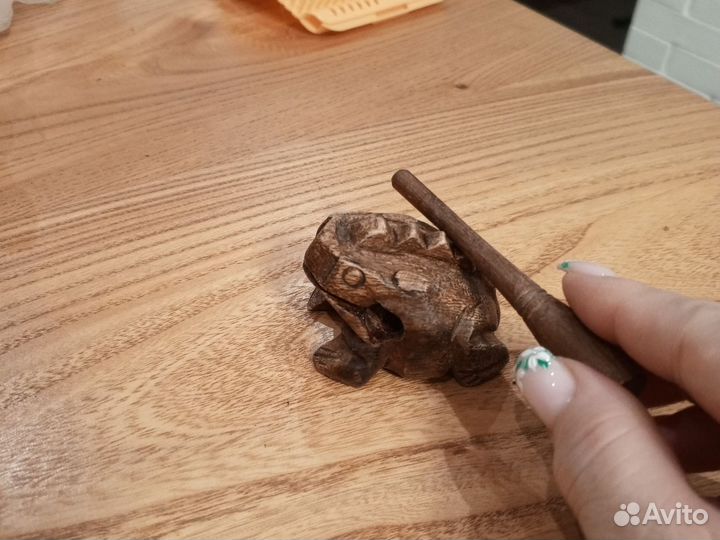 Сувенир- жаба, исполняющая желания