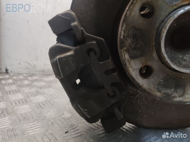 Суппорт передний правый на BMW F20 s1140181