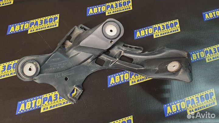 Кронштейн заднего бампера левый Opel Astra