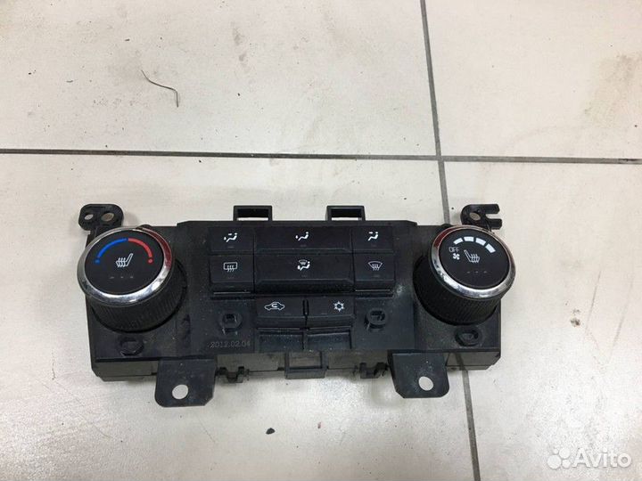 Блок управления отопителем Chevrolet Cruze