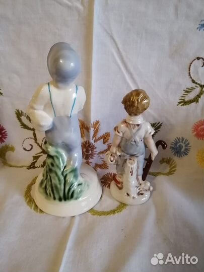 Статуэтки мальчик с гусем и мальчик с палочкой