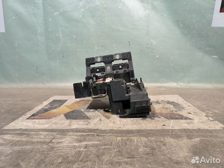 Бмв G30 G11 G12 Блок предохранителей 33420