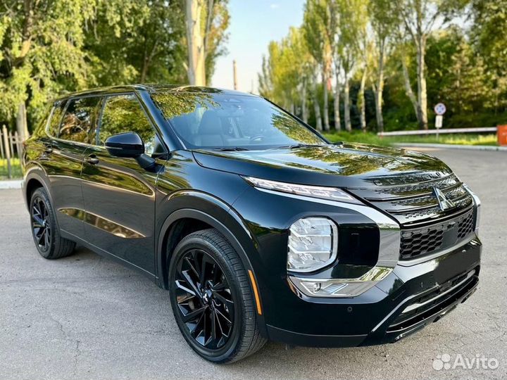 Mitsubishi Outlander 2.5 CVT, 2022, 11 000 км