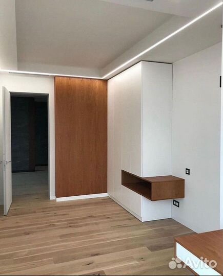 Распашной шкаф в спальню