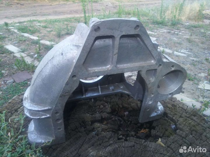 Картер сцепления (колокол) газ-24