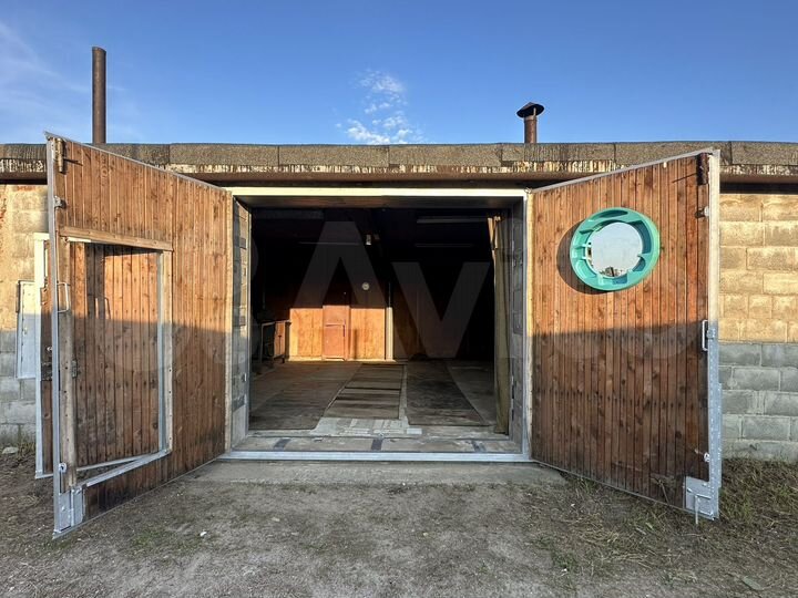 Гараж, > 30 м²