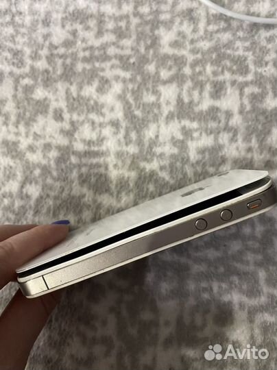 iPhone 4, 8 ГБ