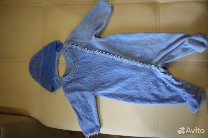 Комплект на выписку (одеяло, комбинезон, шапочка)