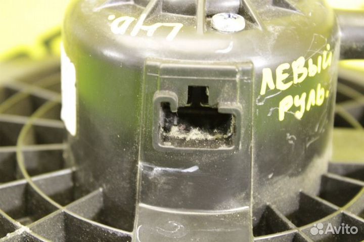 Мотор печки Mitsubishi Outlander CW5W 4B12 2011