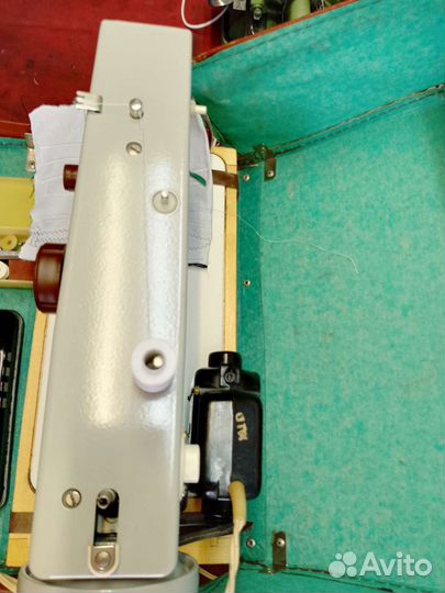 Швейная машина Чайка 134