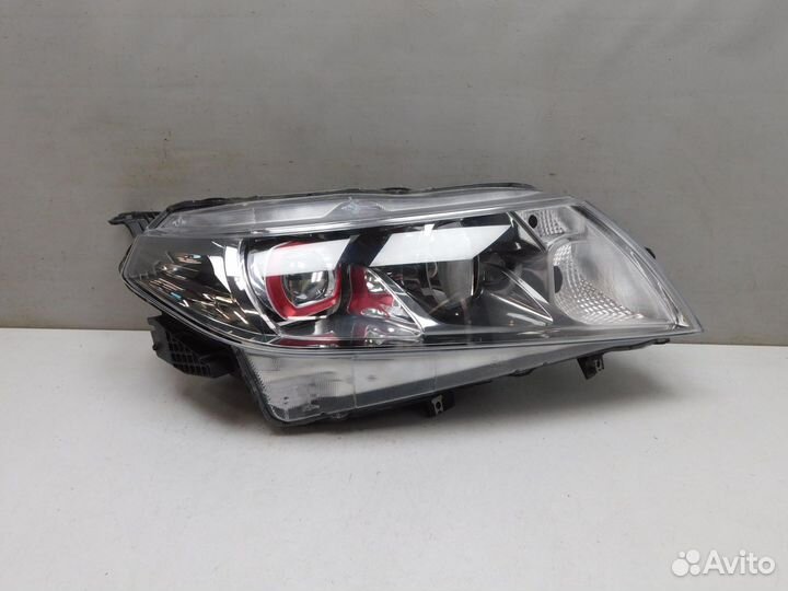 Фара правая Suzuki Vitara