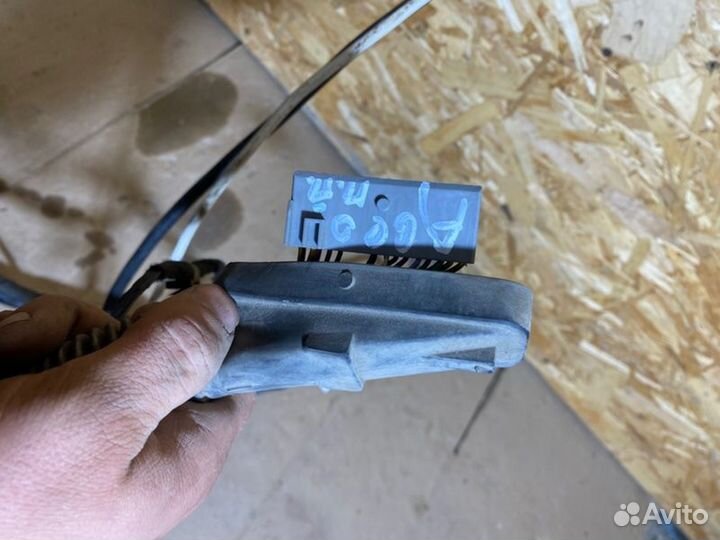 Проводка двери передняя правая Chevrolet Aveo T300