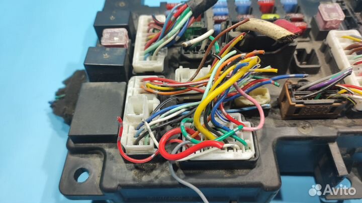 Блок предохранителей салонный Mitsubishi Lancer 10