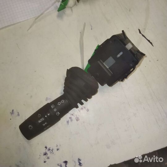 Подрулевой переключатель Chevrolet Captiva