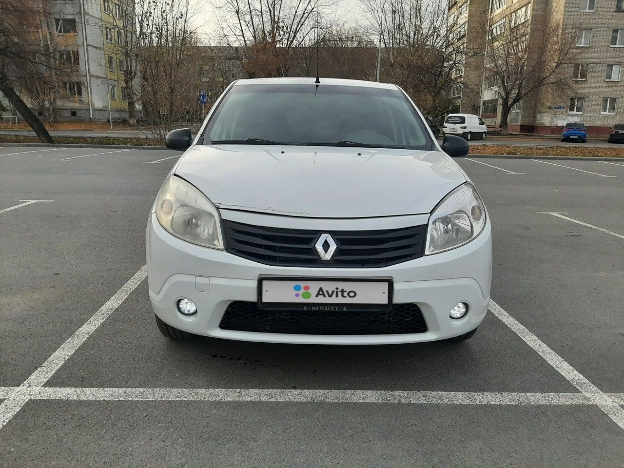 Renault Sandero: фото владельца