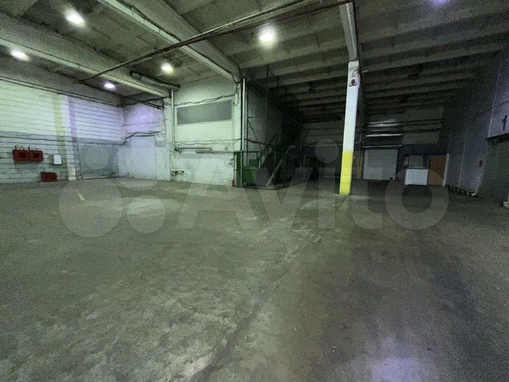 Склад, 1921 м²