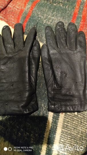 Перчатки женские кожаные демисезонные черные