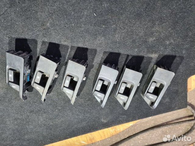 Кнопка открывания багажника Toyota Corolla E150