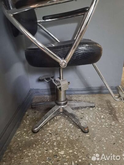 Парикмахерский стул