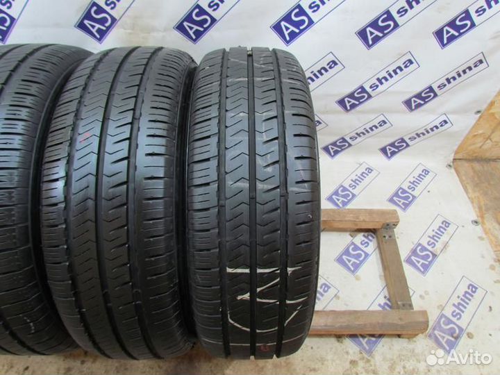 Hankook Radial RA28 215/65 R16C 96R