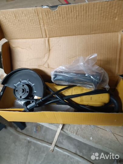 Ушм болгарка dewalt