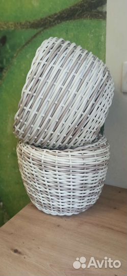 Кашпо из искусственного ротанга