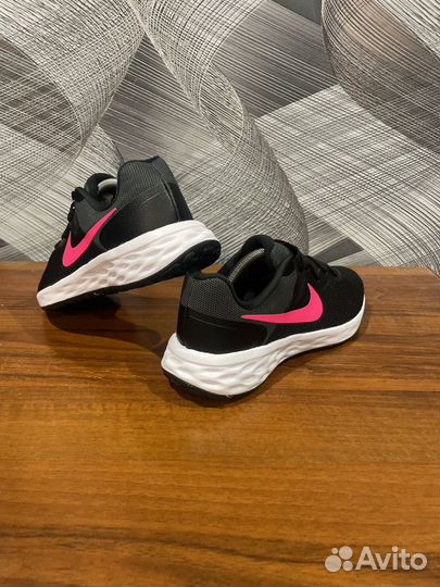 Кроссовки Nike revolution 6 размер 40