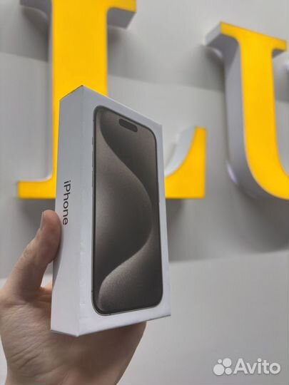 iPhone 15 Pro, 256 ГБ