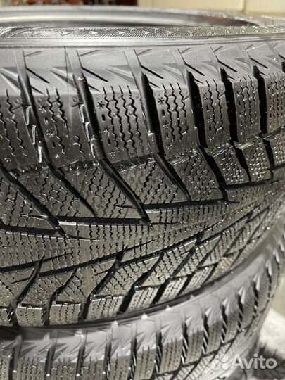 Hankook Winter I'Cept IZ2 21.5/55 R17