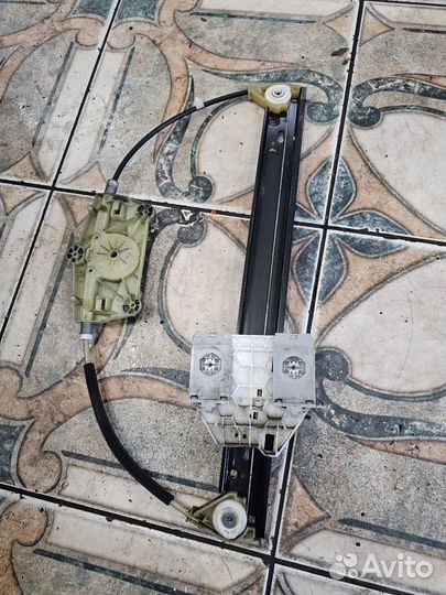 Стеклоподъемник задний Audi A6 (C6)