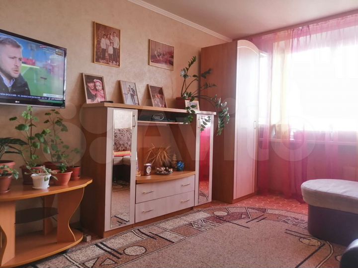 2-к. квартира, 52 м², 4/10 эт.