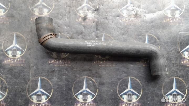 Мерседес Вито Патрубок радиатора верхний