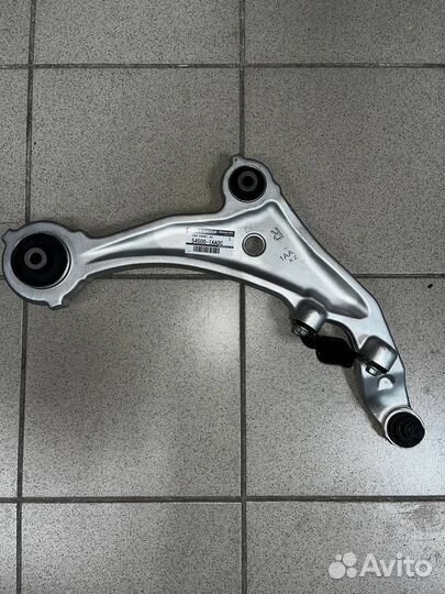 Рычаг передний нижний правый 545001AA0C nissan