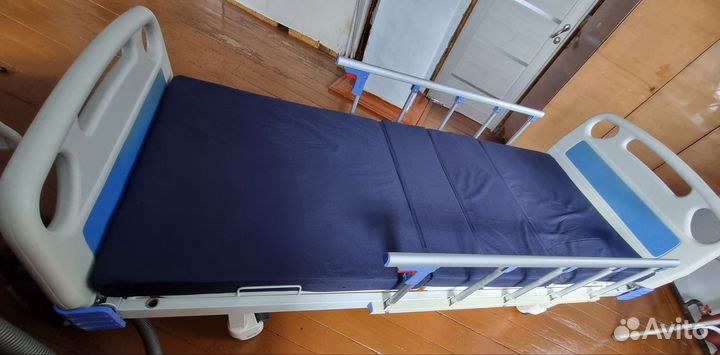 Медицинская кровать