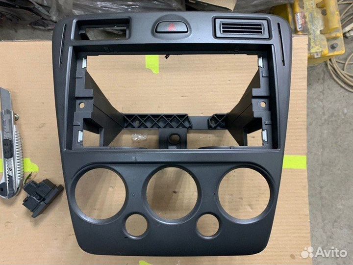 Рамка магнитолы Ford Fusion хетчбэк 1.6 2006