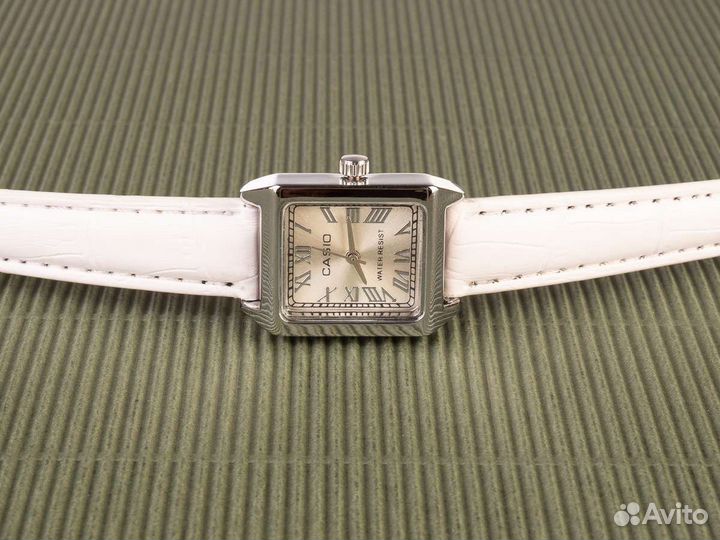 Часы женские Casio