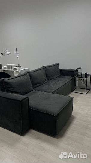 Рабочее место для мастера маникюра/бровиста