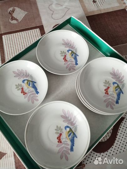 Блюдца белые с птичкой и рябиной СССР