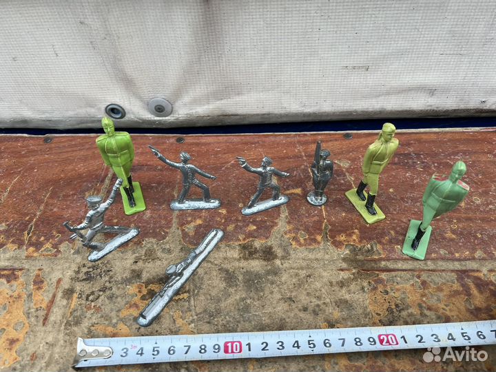 Игрушки СССР солдатики