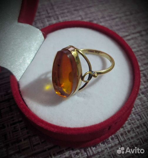 Серебрянное кольцо с янтарем 875 пробы СССР