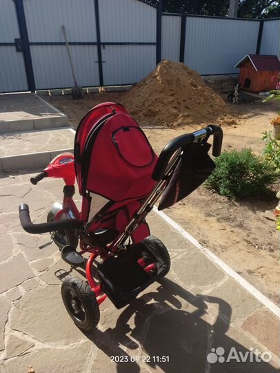 Детский велосипед с родительской ручкой